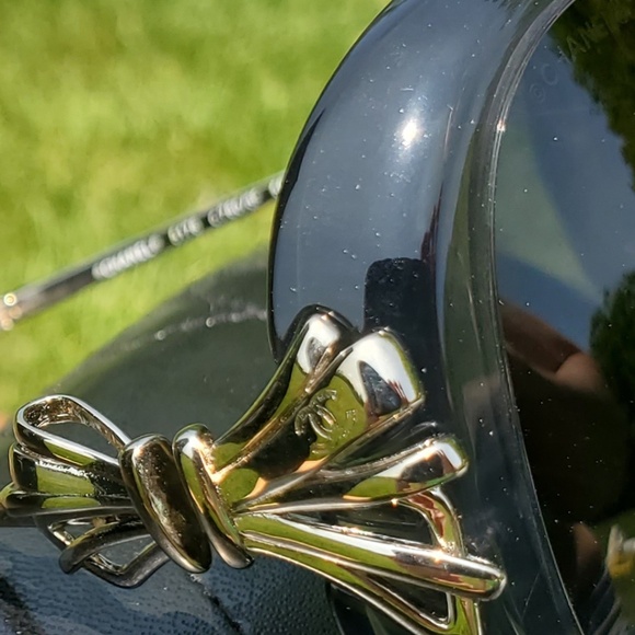 CHANEL (BOW) SUNGLASSES - Picture 7 of 12